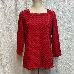 NWT Kim Rogers size large Red Honeycomb Blouse 3/4 length sleeves stretch casual